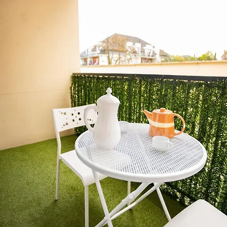 Appartamento T2 Avec Balcon Et Place De Parking à 2 Pas Du Cube *